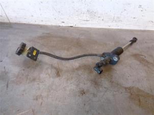 Gebruikte Koppelingspomp Opel Antara (LA6) 2.2 CDTI 16V 4x4 Prijs op aanvraag aangeboden door Autohandel-Smet Gebroeders NV