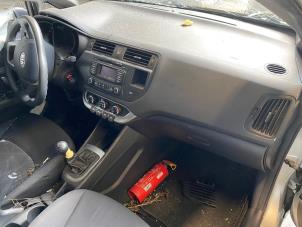 Gebruikte Airbag set + dashboard Kia Rio III (UB) 1.2 CVVT 16V Prijs op aanvraag aangeboden door Autohandel-Smet Gebroeders NV