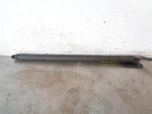 Gebruikte Amortisseur rechts-achter Volkswagen Tiguan (AD1) 2.0 TDI 16V BlueMotion Techn.SCR 4Motion Prijs op aanvraag aangeboden door Autohandel-Smet Gebroeders NV