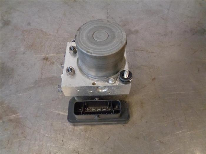 Gebruikte ABS Pomp Peugeot Boxer (U9) 2.0 BlueHDi 160 Prijs op aanvraag aangeboden door Autohandel-Smet Gebroeders NV