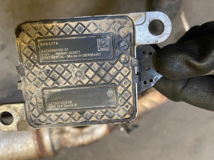 Gebruikte Nox sensor Opel Movano 2.3 BiTurbo 16V FWD Prijs op aanvraag aangeboden door Autohandel-Smet Gebroeders NV