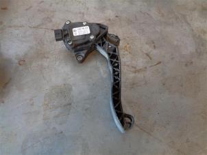 Gebruikte Sensor Gaspedaalpositie Opel Movano 2.3 BiTurbo 16V FWD Prijs op aanvraag aangeboden door Autohandel-Smet Gebroeders NV
