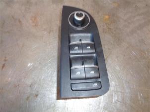 Gebruikte Elektrisch Raam Schakelaar Alfa Romeo Giulia (952) 2.2d 150 16V Prijs op aanvraag aangeboden door Autohandel-Smet Gebroeders NV