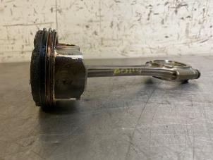 Gebruikte Zuiger Peugeot 208 I (CA/CC/CK/CL) 1.2 Vti 12V PureTech 82 Prijs op aanvraag aangeboden door Autohandel-Smet Gebroeders NV