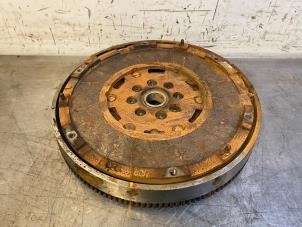 Gebruikte Vliegwiel Opel Vivaro 2.0 CDTI 122 Prijs op aanvraag aangeboden door Autohandel-Smet Gebroeders NV