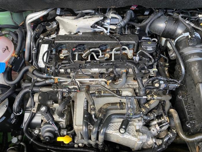 Gebruikte Motor Volkswagen Caddy Combi IV 2.0 TDI 102 Prijs op aanvraag aangeboden door Autohandel-Smet Gebroeders NV