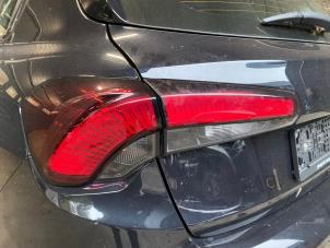 Gebruikte Achterlicht links Fiat Tipo (356H/357H) 1.4 16V Prijs op aanvraag aangeboden door Autohandel-Smet Gebroeders NV