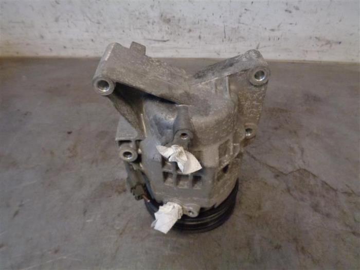 Gebruikte Servopomp Mazda MX-5 (NC) 1.8i 16V Prijs op aanvraag aangeboden door Autohandel-Smet Gebroeders NV