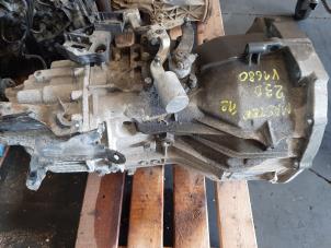 Gebruikte Versnellingsbak Opel Movano 2.3 CDTi 16V RWD Prijs op aanvraag aangeboden door Autohandel-Smet Gebroeders NV