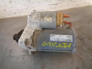 Gebruikte Startmotor Opel Movano 2.3 CDTi 16V FWD Prijs op aanvraag aangeboden door Autohandel-Smet Gebroeders NV