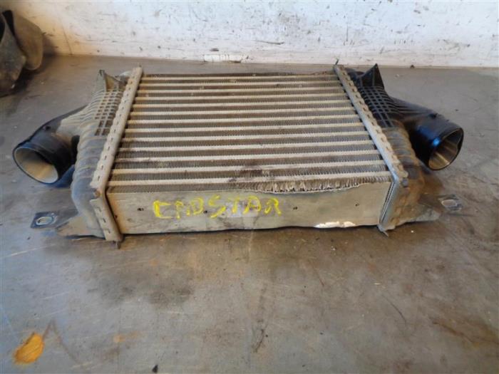 Gebruikte Intercooler Nissan Cabstar (F22) 35.14/45.14 DCI Prijs op aanvraag aangeboden door Autohandel-Smet Gebroeders NV