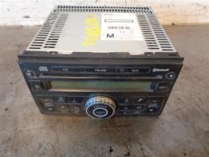 Gebruikte Radio CD Speler Nissan Cabstar (F22) 35.14/45.14 DCI Prijs op aanvraag aangeboden door Autohandel-Smet Gebroeders NV
