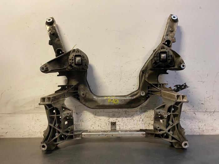 Gebruikte Subframe BMW 5 serie (F10) 525d xDrive 16V Prijs op aanvraag aangeboden door Autohandel-Smet Gebroeders NV