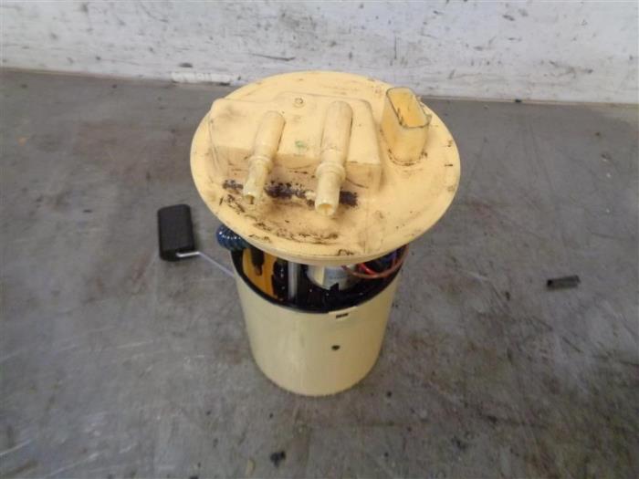 Gebruikte Tank element Pomp Ford Transit Courier 1.5 TDCi 100 Prijs op aanvraag aangeboden door Autohandel-Smet Gebroeders NV