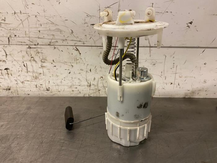 Gebruikte Brandstofpomp Elektrisch Dacia Lodgy (JS/SD0J) 1.2 TCE 16V Prijs op aanvraag aangeboden door Autohandel-Smet Gebroeders NV