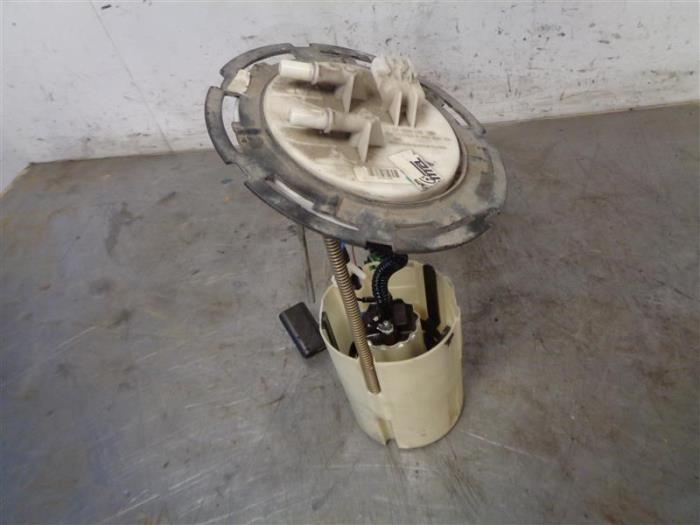 Gebruikte Tank element Pomp Jeep Commander (XK) 3.0 CRD V6 24V DPF Prijs op aanvraag aangeboden door Autohandel-Smet Gebroeders NV
