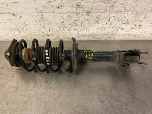 Gebruikte Schokdemper links-voor Mercedes A (W169) 2.0 A-180 CDI 16V 5-Drs. Prijs op aanvraag aangeboden door Autohandel-Smet Gebroeders NV