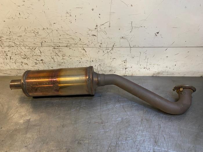Gebruikte Katalysator Ford Fiesta 7 1.1 Ti-VCT 12V 85 Prijs op aanvraag aangeboden door Autohandel-Smet Gebroeders NV
