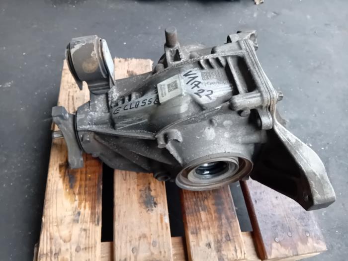 Gebruikte Cardanklok achter Mercedes E (W213) E-450 3.0 V6 Turbo 24V 4-Matic Prijs op aanvraag aangeboden door Autohandel-Smet Gebroeders NV