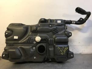 Gebruikte Brandstoftank Renault Trafic (1FL/2FL/3FL/4FL) 1.6 dCi 95 Prijs op aanvraag aangeboden door Autohandel-Smet Gebroeders NV