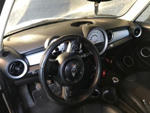 Gebruikte Airbag set + dashboard Mini Mini (R56) 1.6 Cooper D 16V Prijs op aanvraag aangeboden door Autohandel-Smet Gebroeders NV
