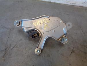 Gebruikte Ruitenwissermotor achter Toyota RAV4 (A4) 2.5 Hybrid 16V VVT-i 4x4 Prijs op aanvraag aangeboden door Autohandel-Smet Gebroeders NV