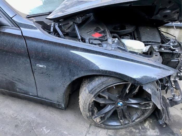 Schermen rechtsvoor met artikelnummer 41007438440 voorraad