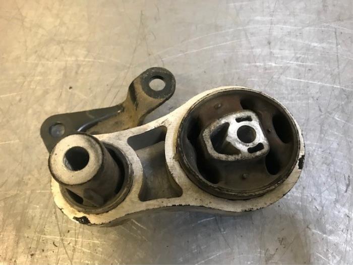 Gebruikte Versnellingsbak Steun Ford B-Max (JK8) 1.0 EcoBoost 12V 100 Prijs op aanvraag aangeboden door Autohandel-Smet Gebroeders NV