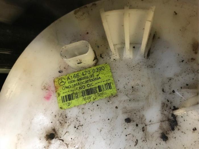 Gebruikte Tank element Pomp Mercedes GL (X166) 5.5 GL 63 AMG V8 32V 4-Matic Prijs op aanvraag aangeboden door Autohandel-Smet Gebroeders NV