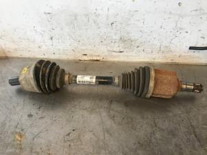 Gebruikte Cardanas links-voor (VWA) Volvo V40 (MV) 2.0 D2 16V Prijs op aanvraag aangeboden door Autohandel-Smet Gebroeders NV