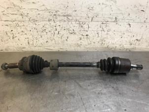 Gebruikte Homokineetas links-voor Opel Agila (A) 1.2 16V Prijs op aanvraag aangeboden door Autohandel-Smet Gebroeders NV