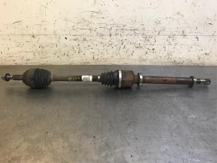 Gebruikte Steekas rechts-voor Renault Clio III (BR/CR) 1.5 dCi 85 Prijs op aanvraag aangeboden door Autohandel-Smet Gebroeders NV