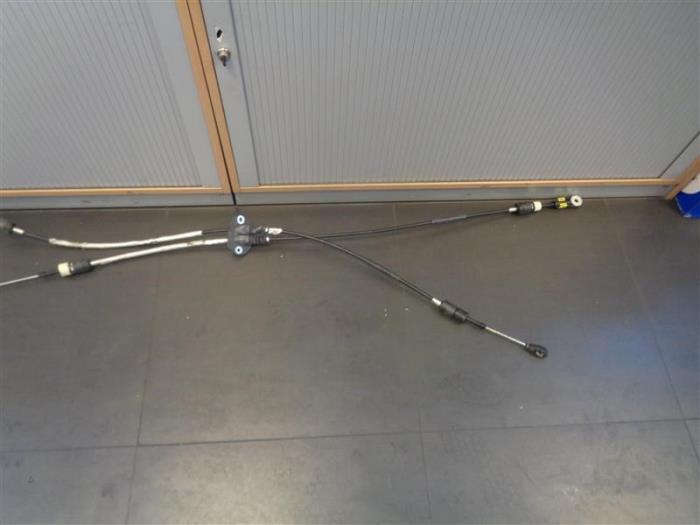 Gebruikte Schakelkabel Versnellingsbak Volvo XC60 I (DZ) 2.0 D3 20V Prijs op aanvraag aangeboden door Autohandel-Smet Gebroeders NV