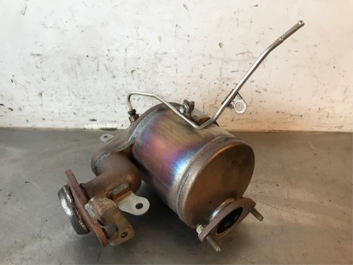 Gebruikte Katalysator Toyota Corolla (E15) 1.4 D-4D 90 Prijs op aanvraag aangeboden door Autohandel-Smet Gebroeders NV