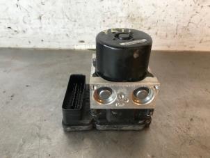 Gebruikte ABS Pomp Skoda Yeti (5LAC) 1.2 TSI 16V Prijs op aanvraag aangeboden door Autohandel-Smet Gebroeders NV