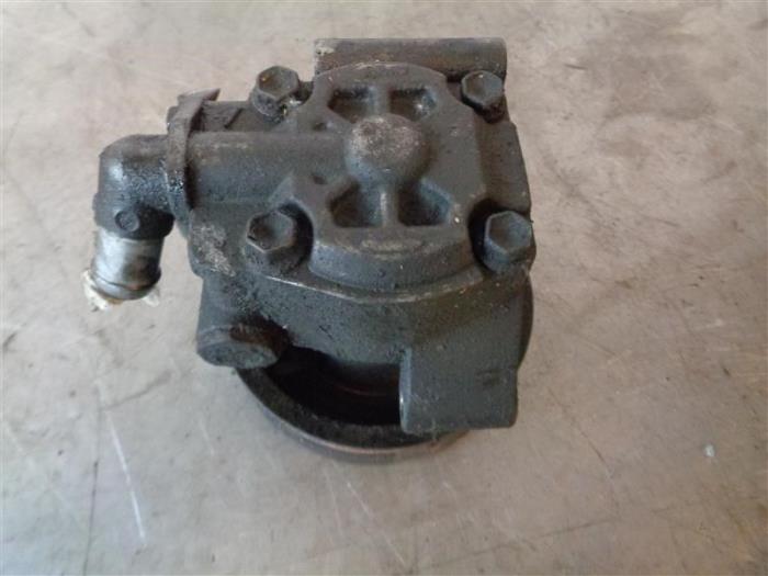 Stuurbekrachtiging Pomp van een Ford Transit 2.2 TDCi 16V Euro 5 2012