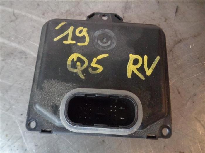 Gebruikte Xenon module Audi Q5 (FYB/FYG) 2.0 40 TDI 16V Quattro Prijs op aanvraag aangeboden door Autohandel-Smet Gebroeders NV