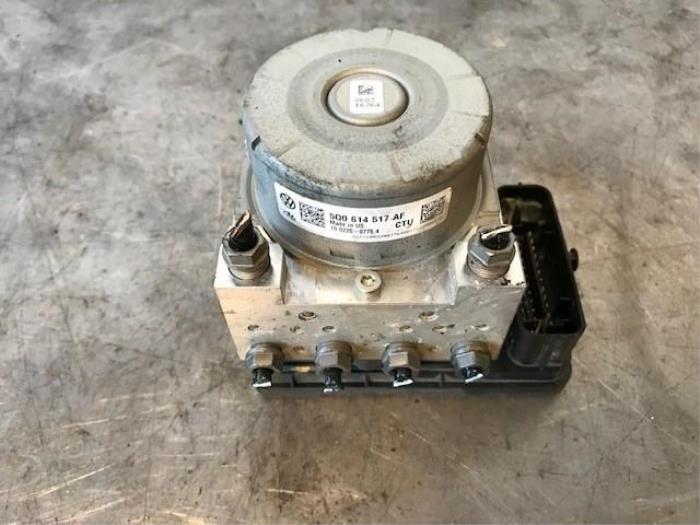 Gebruikte ABS Pomp Volkswagen Golf VII (AUA) 2.0 GTI 16V Prijs op aanvraag aangeboden door Autohandel-Smet Gebroeders NV