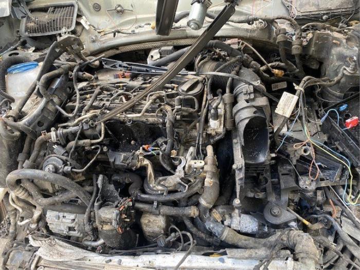 Gebruikte Motor Volkswagen Caddy Combi III (2KB,2KJ) 2.0 TDI 16V DPF Prijs op aanvraag aangeboden door Autohandel-Smet Gebroeders NV