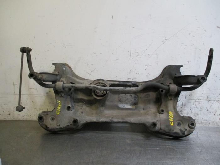 Gebruikte Subframe Volkswagen Caddy Combi III (2KB,2KJ) 2.0 TDI 16V DPF Prijs op aanvraag aangeboden door Autohandel-Smet Gebroeders NV