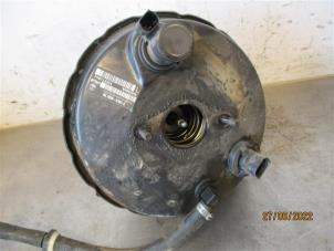 Gebruikte Rembekrachtiger Volvo XC90 I 2.4 D5 20V Prijs op aanvraag aangeboden door Autohandel-Smet Gebroeders NV