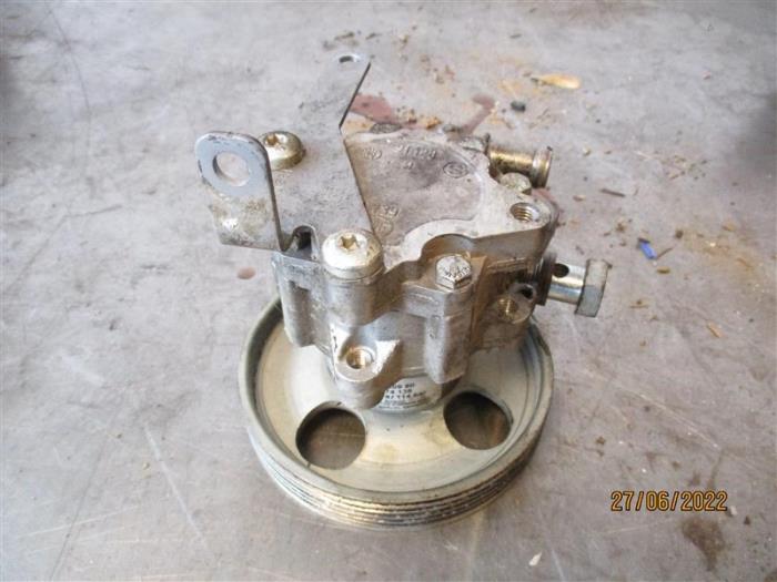 Gebruikte Pomp Servo Peugeot Boxer (U9) 2.0 BlueHDi 160 Prijs op aanvraag aangeboden door Autohandel-Smet Gebroeders NV