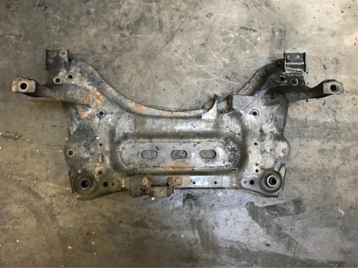 Gebruikte Subframe Renault Kadjar (RFEH) 1.6 dCi 4x4 Prijs op aanvraag aangeboden door Autohandel-Smet Gebroeders NV