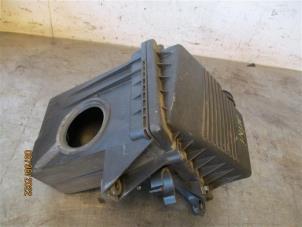 Gebruikte Luchtfilterhuis BMW Mini One/Cooper (R50) 1.6 16V One Prijs op aanvraag aangeboden door Autohandel-Smet Gebroeders NV