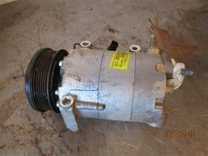 Gebruikte Aircopomp Ford Kuga II (DM2) 2.0 TDCi 16V 120 Prijs op aanvraag aangeboden door Autohandel-Smet Gebroeders NV