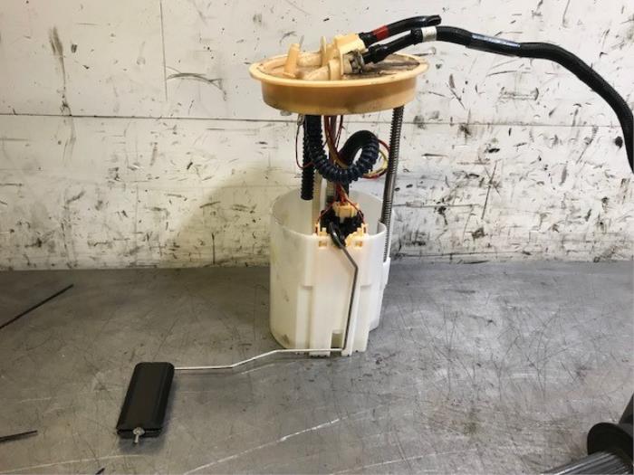 Gebruikte Brandstofpomp Elektrisch Ford Kuga II (DM2) 2.0 TDCi 16V 120 Prijs op aanvraag aangeboden door Autohandel-Smet Gebroeders NV