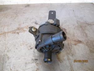 Gebruikte Waterpomp Volkswagen Transporter/Caravelle T6 2.0 TDI Prijs op aanvraag aangeboden door Autohandel-Smet Gebroeders NV