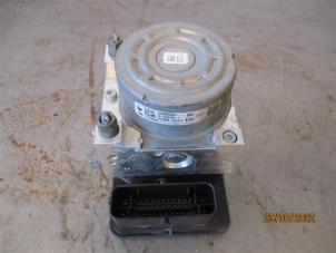 Gebruikte ABS Pomp Renault Espace (RFCJ) 1.6 Energy dCi 160 EDC Prijs op aanvraag aangeboden door Autohandel-Smet Gebroeders NV