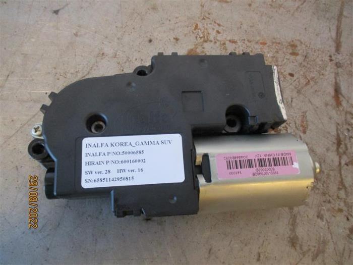 Schuifdak Motor van een Opel Mokka/Mokka X 1.4 Turbo 16V 4x2 2015