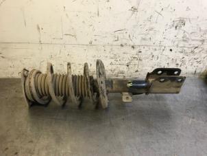 Gebruikte Schokbreker rechts-voor DS Automobiles DS 7 Crossback 1.5 BlueHDI 130 Prijs op aanvraag aangeboden door Autohandel-Smet Gebroeders NV